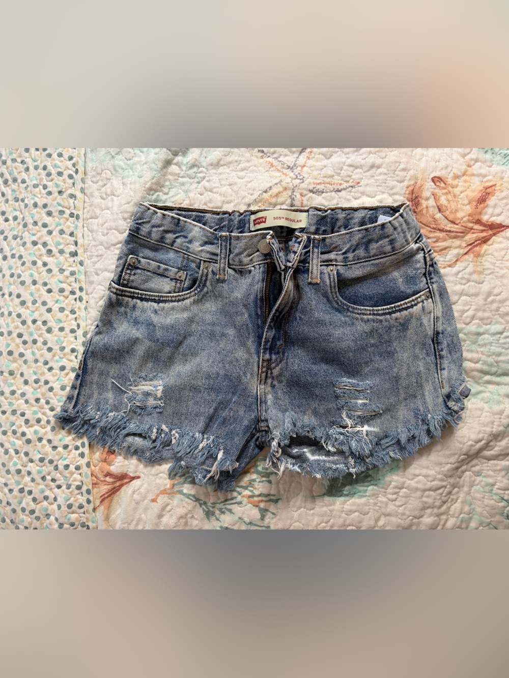 Levi’s Denim Distressed Frayed Hem Women's Shorts - Light Blue